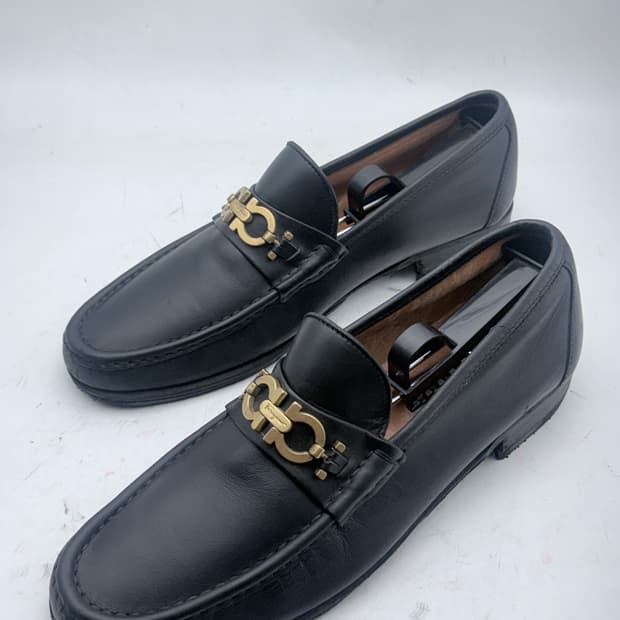 정품)페라가모 255