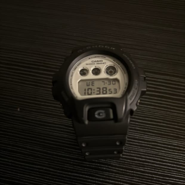 G-SHOCK DW-6900WD