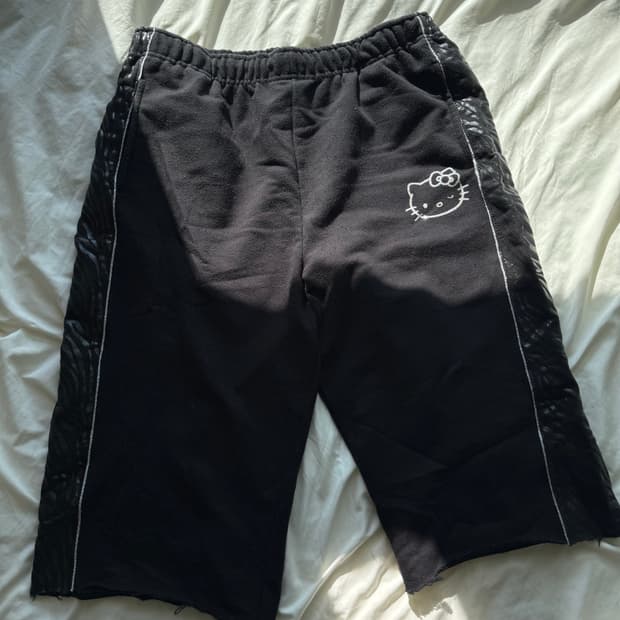 헬로키티 반바지 