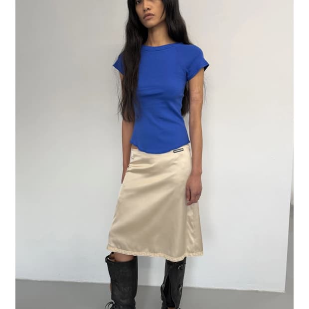 attends Hey, your phone’s ringing skirt