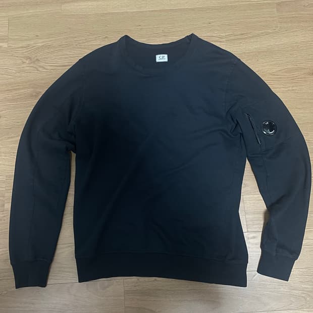 CP컴퍼니 맨투맨 급처