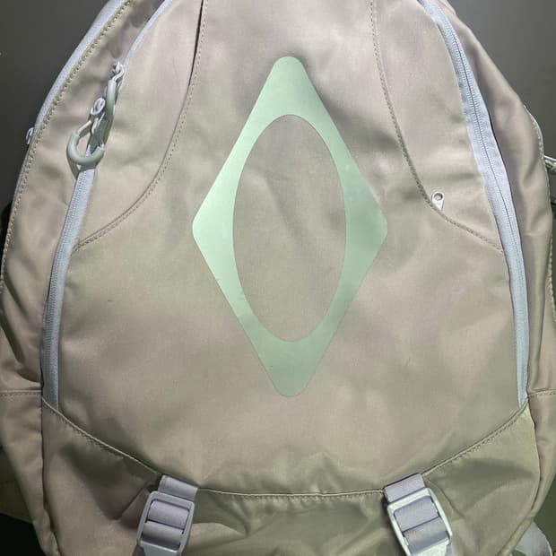 미스치프 롬버스 백팩 라벤더