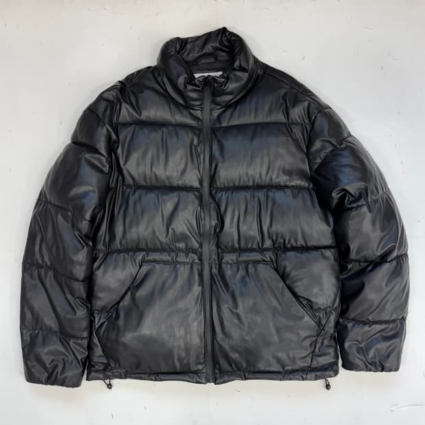 ZARA 페이크 레더 오버핏 푸퍼 패딩