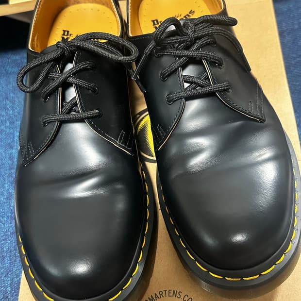 닥터마틴 1461 3홀 블랙스무스 270