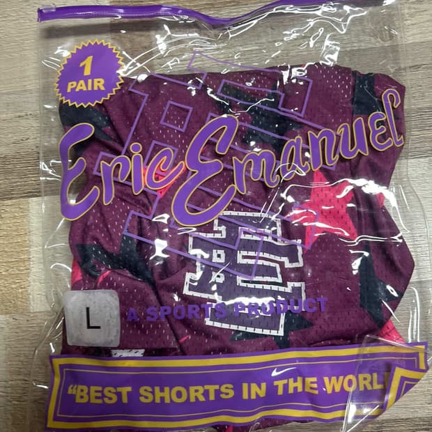 에릭 엠마누엘 베이프 콜라보