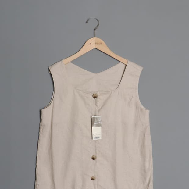 G U Sleeveless Tops