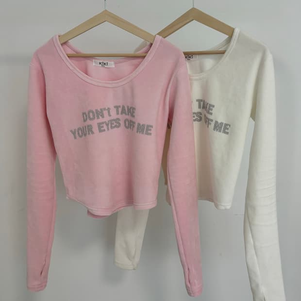 큐빅 레터링 벨벳 워머 긴팔 크롭 티셔츠