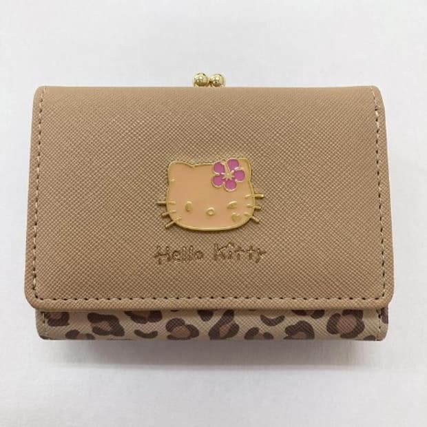 Hello kitty 헬로키티 베이지 호피 레오파드 패턴 지갑 새상품
