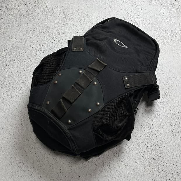 Vintage 00s Oakley Icon Backpack