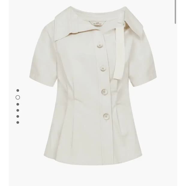 라인스튜디오원 스트랩 언발 블라우스