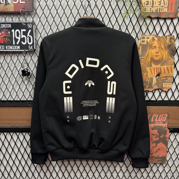 21 F/W 아디다스 바시티 자켓 후면 그래픽 심볼 포인트 블랙