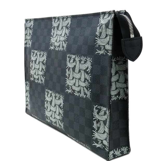 루이비통 크리스토퍼 클러치 백입니다