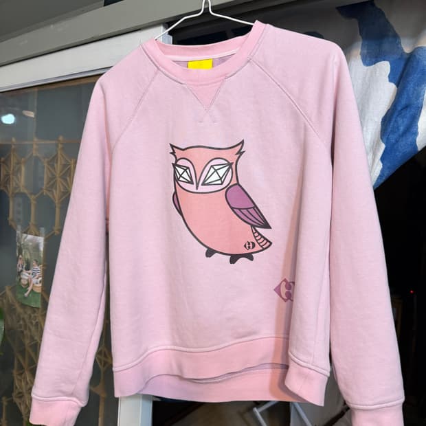 럭키슈에뜨 핑크 부엉이 스웻셔츠