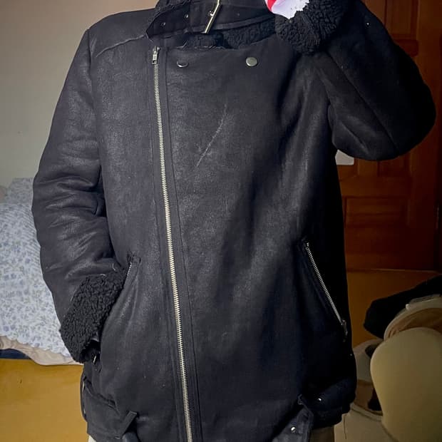 블랙 무스탕 자켓