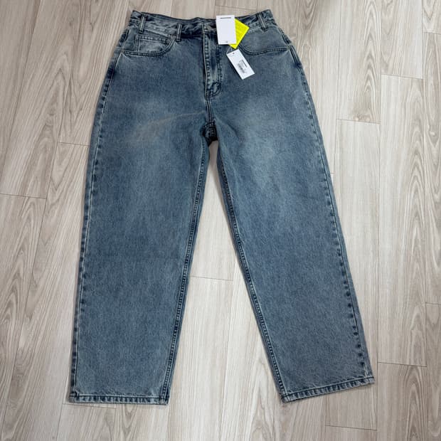 디스이즈네버댓 릴렉스드 진 워시드 블루 L사이즈(교환 가능)