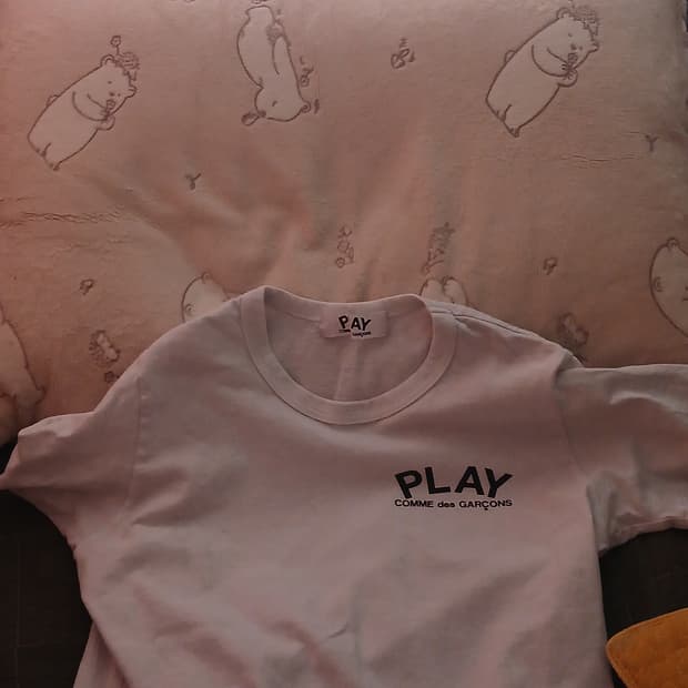 PLAY comme des garcons 흰색 반팔팝니다