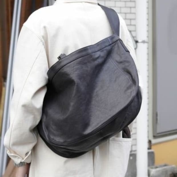 타이가 타카하시 뉴스보이백 레더 L