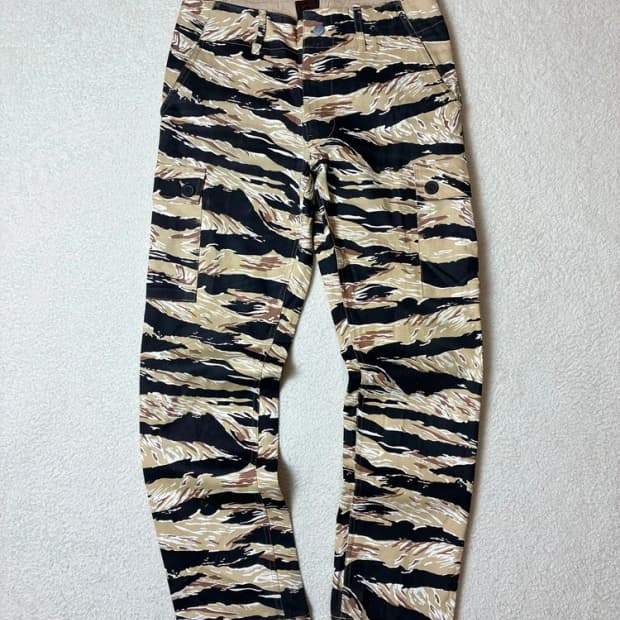 누드본즈 x 참스 골든 타이거 스트레이트 카고 팬츠 PN6413