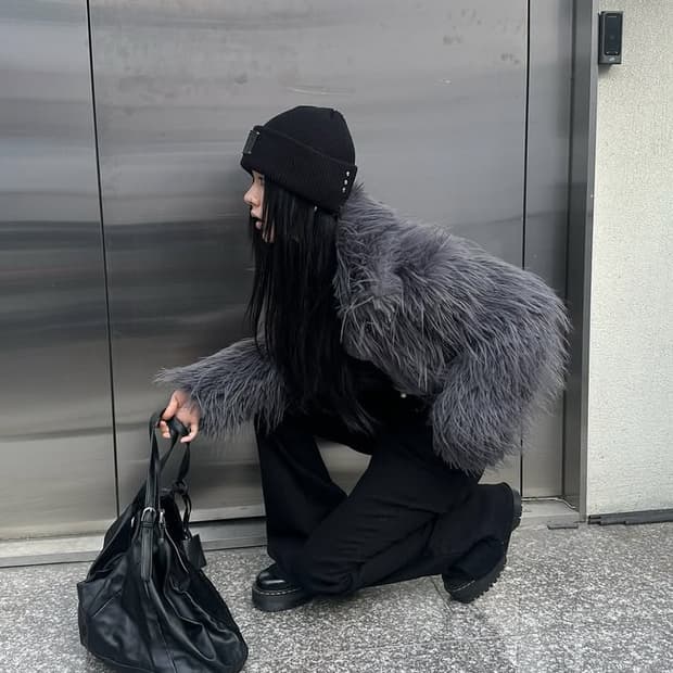 킴서울 퍼 자켓 차콜