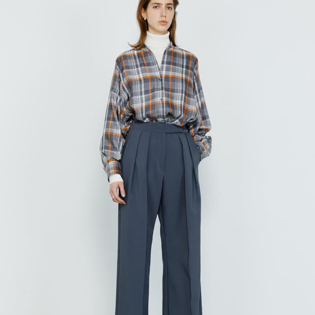 [0] 그라프페이퍼 트리플 클로즈 턱 팬츠