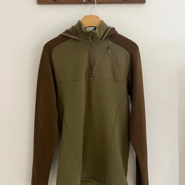 아크테릭스 후드