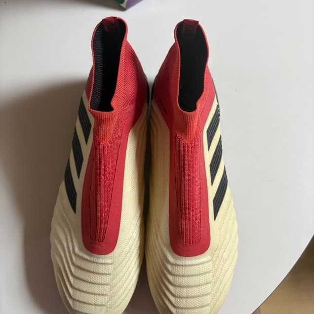 아디다스 축구화 프레데터 18 + 포그바 모델 260