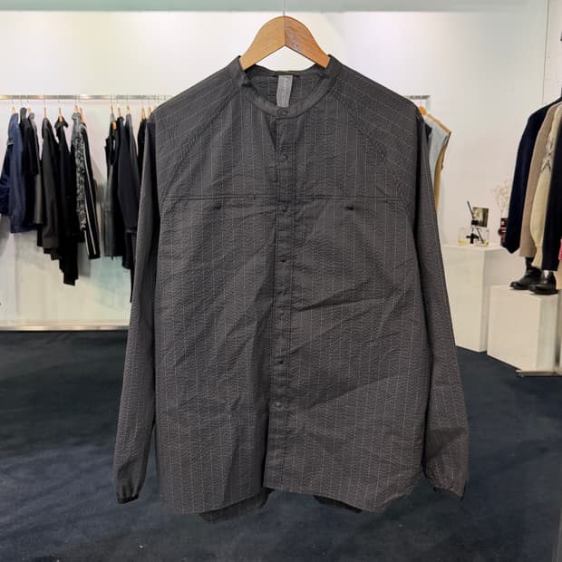 [S] 언어펙티드 나일론 롱슬리브 긴팔티셔츠