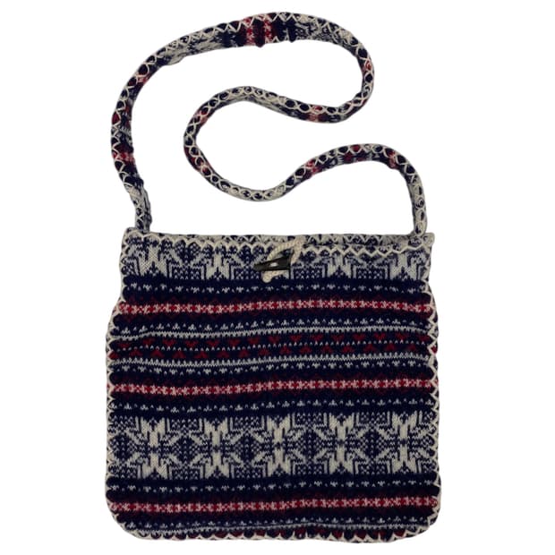 노르딕 패턴 니트 크로스백