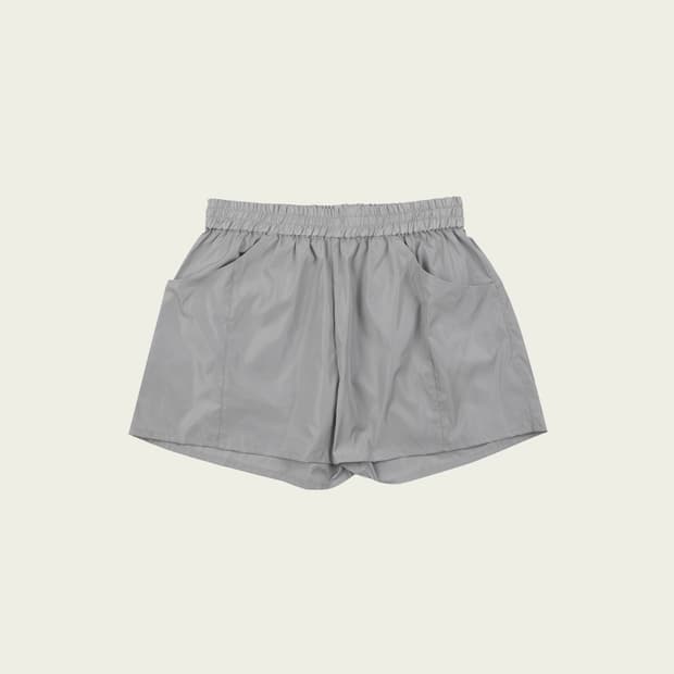 리본빛 쇼츠 실버 Tuck Shorts - Silver (새상품, 택O)