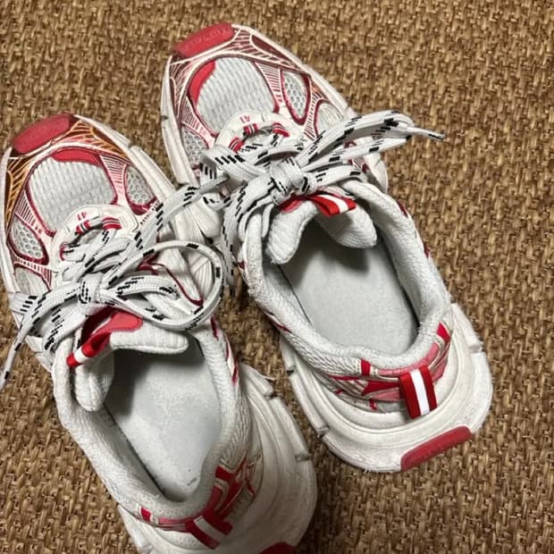 발렌시아가 3xl 레드 41사이즈 