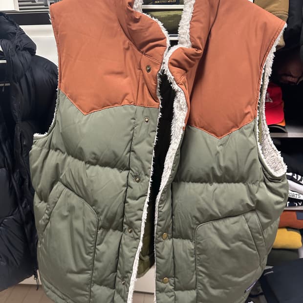 파타고니아 양면 리버시블 패딩조끼 XL 판매