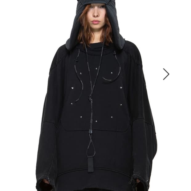 HAMCUS ZIPPER SLEEVE PULLOVER WITH MAYA