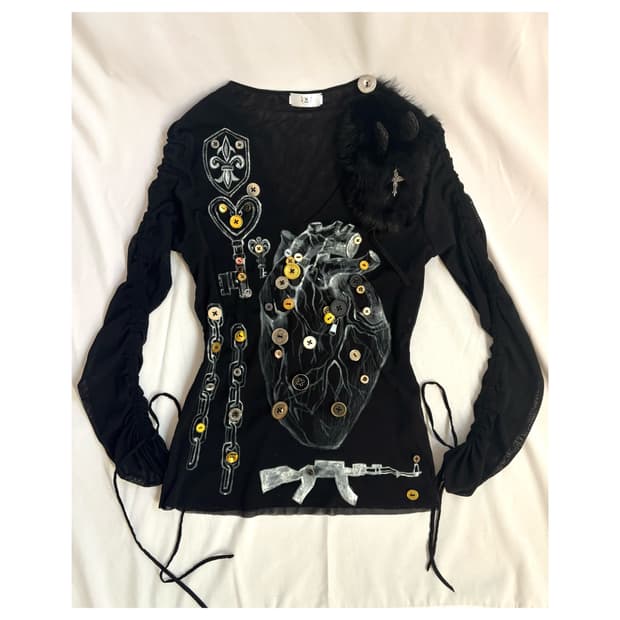 Custom)Heart/Weapons tattoo mesh top