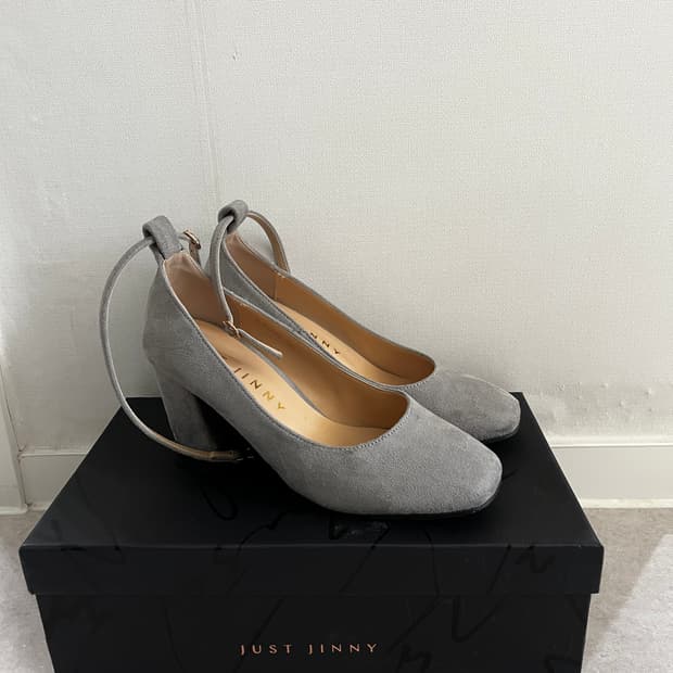 저스트 지니 스웨이드 힐 230