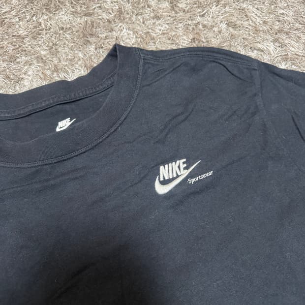 [90] 나이키 스포츠웨어 루즈핏 반팔티 블랙