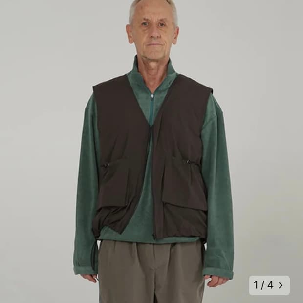 플라스틱 프로덕트 반집업 판매합니다 !