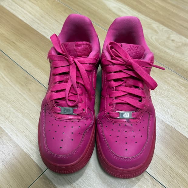 나이키 에어포스 파이어베리 피어스 핑크 230