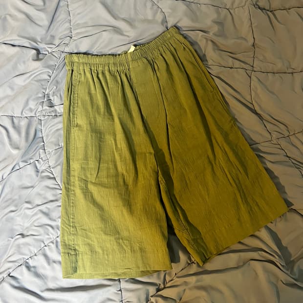 도큐먼트 반바지