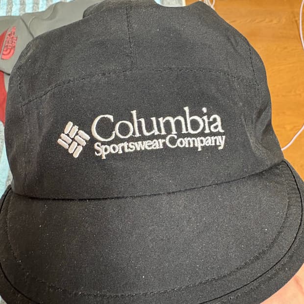 콜롬비아 이어플랩 모자