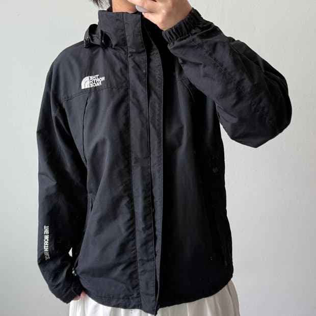 [S] 노스페이스 블랙 바람막이 자켓