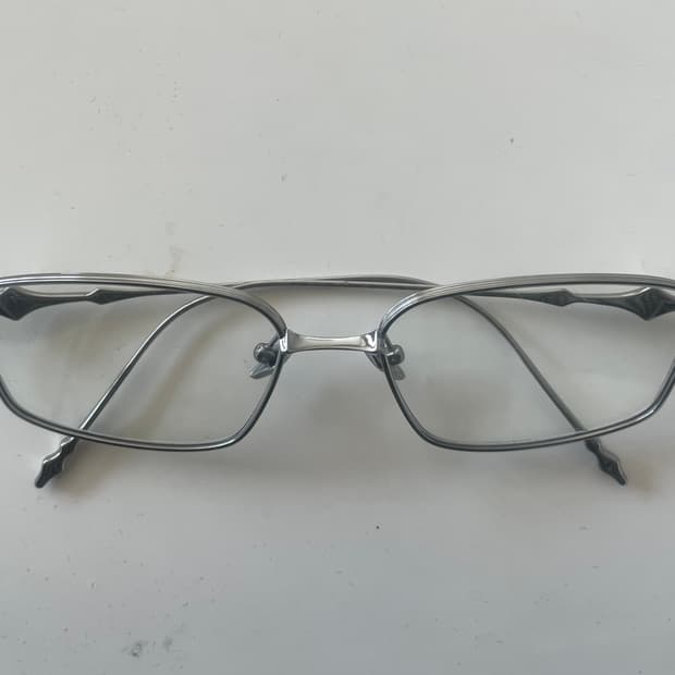 젠틀몬스터 아토믹 