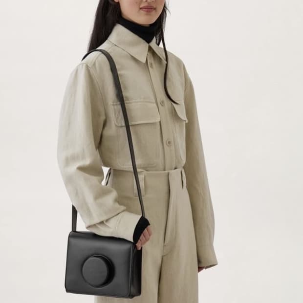 21FW 르메르 카메라 백 (미니 아님)