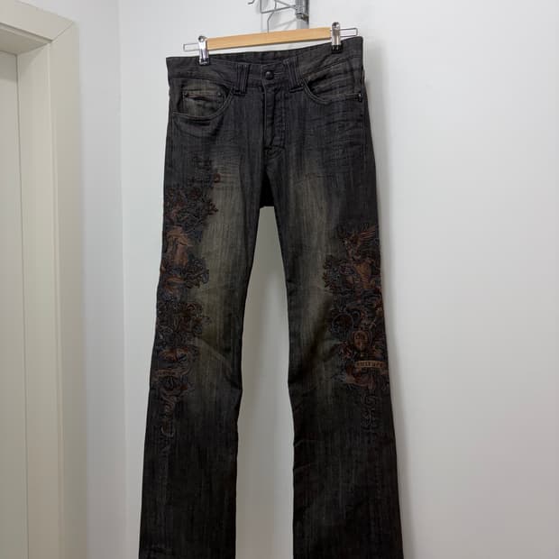 Custom culture 드래곤 자수 흑청 세미 부츠컷 데님 팬츠