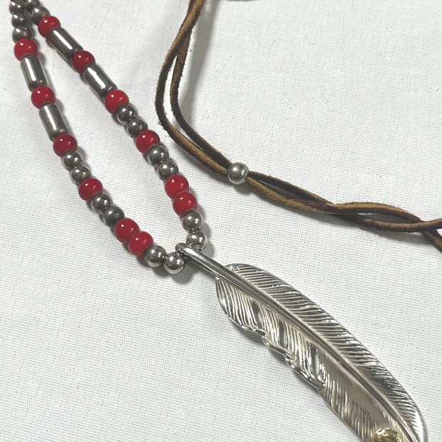 타디킹 페더,가죽줄