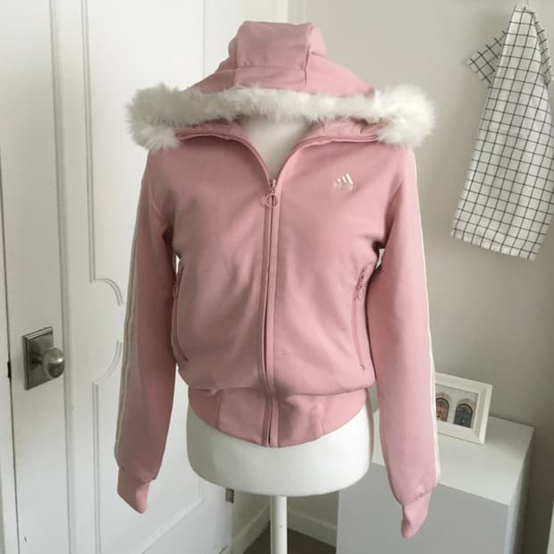 아디다스 대장급 딸기우유 y2k 퍼 후드집업