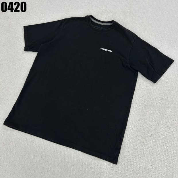 파타고니아 블랙 반팔 티셔츠 m