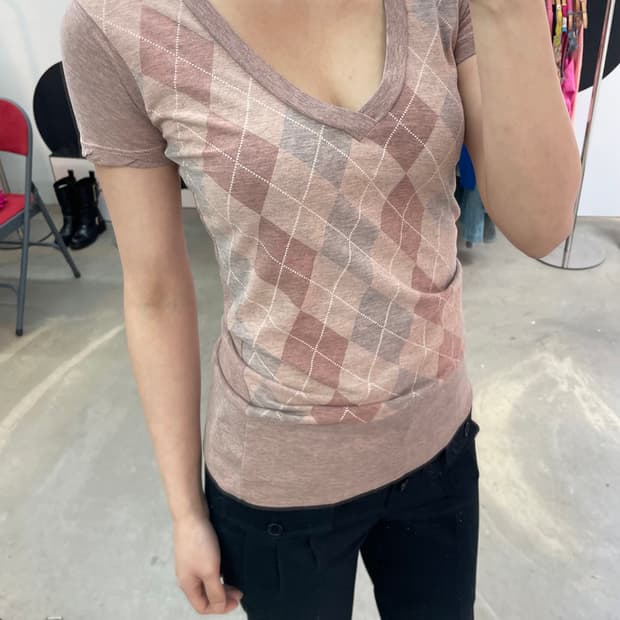 vintage 아가일 패턴 브이넥 티셔츠