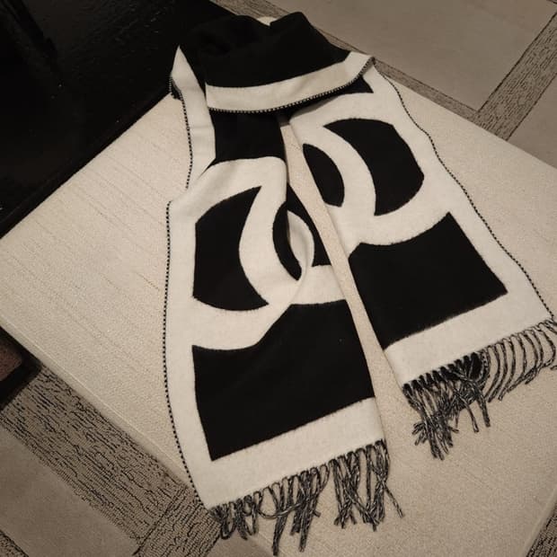 샤넬 캐시미어 머플러 목도리 블랙 에크루