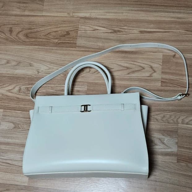 [정품 최상급]제이에스티나 ALTO LG 토트 IV 가방 새 상품