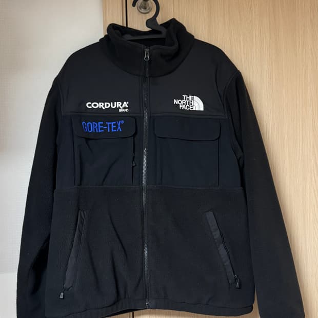 슈프림 x 노스페이스 익스페디션 플리스 자켓 블랙 색상 L